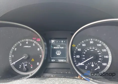 2017 Hyundai Santa Fe Se z USA, uszkodzony, nr VIN KM8SMDHF4HU200053